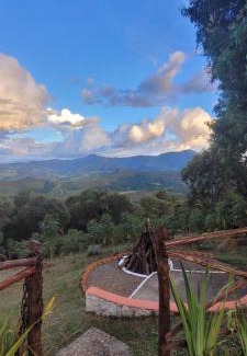 Aiuruoca House | Discover Recanto do Leão: Pet Friendly & Family Ready Escape