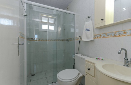 Centro House | Relax at Recanto Dom Arthur with Pool & Ocean Views