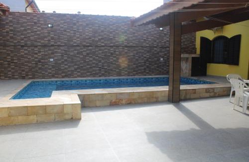 Cidade Nova Peruibe Villa | Recanto Dourado: Family-Friendly Retreat with Pool Access
