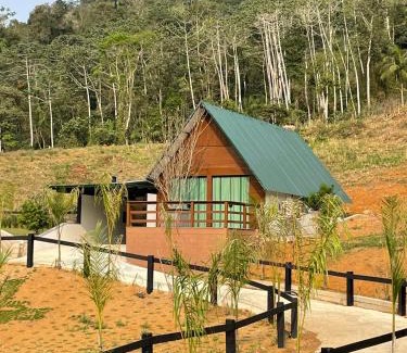 Rio da Luz Ski Chalet | Pet-Friendly Retreat at Recanto Fogo na Taça Chalé