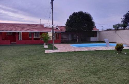 Sao Pedro House | Tranquil Retreat with Pool and BBQ in the City