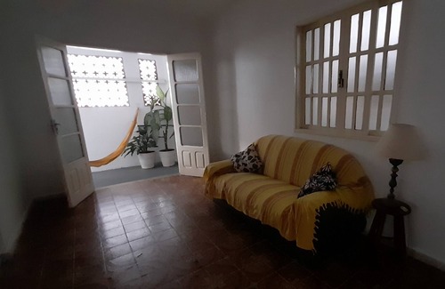Praia Grande House | Cozy Recanto Lodging: Pet-Friendly Family Retreat