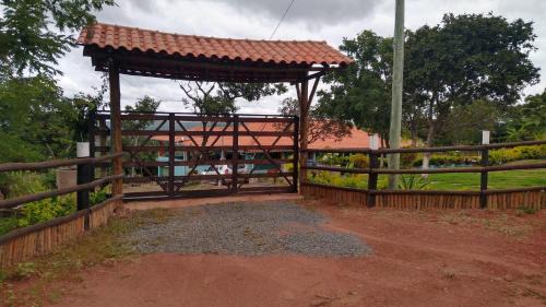 Canoeiros House | Pet-Friendly Retreat with Pool at Recanto Malop - 10/10 Rated