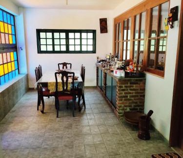 Cachoeiras de Macacu House | Top-Rated Recanto Nosso Cantinho: Pet-Friendly Getaway