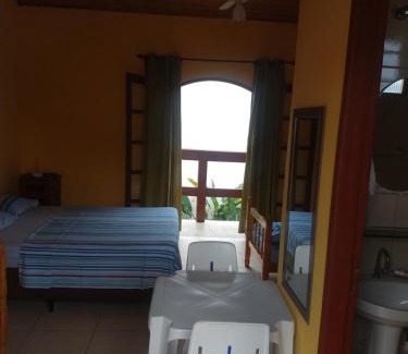 Ponte Branca House | Oceanfront Recanto Sol de Verão: Pet-Friendly Getaway