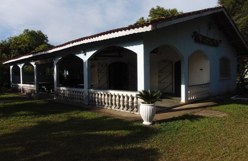 Pedro de Toledo House | Guest Rated 10/10: Recanto Tricolor Farm with Pool & Games