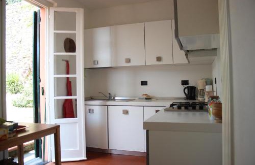 Recco Apartment | Relaxing Recco Apartment with Pool and Scenic Views