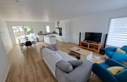 Notre-Dame-de-Monts House | Perfect Retreat: 100m² House with Spa and Terrace