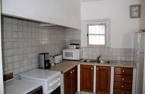 Lagnes House | Peaceful Retreat in 4000 m² Park – Guest Rated 10/10
