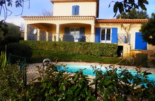 Boisset-et-Gaujac House | Newly Built Retreat in Wooded Oaks with Private Pool