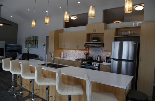 Northern Ontario House | Discover Eagles View: Modern Cabin with Breathtaking Scenery