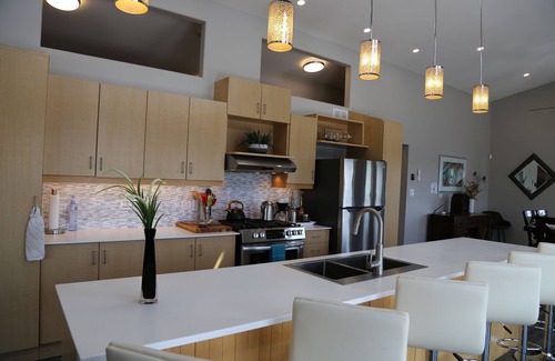 Northern Ontario House | Discover Eagles View: Modern Cabin with Breathtaking Scenery