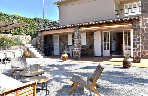 Les Issambres House | Renovated Villa Near Beach with Ocean View & Private Pool