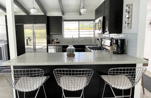Magnesia Falls Cove House | Modern Mid Century Retreat with Pool and Spa in the Desert