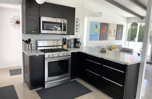 Magnesia Falls Cove House | Modern Mid Century Retreat with Pool and Spa in the Desert