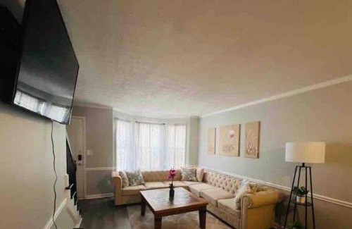 Athens Apartment | Recently Renovated Condo with Pet-Friendly Amenities