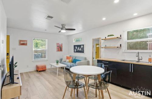 East MLK House | Modern E Austin Duplex with Free Parking for Families