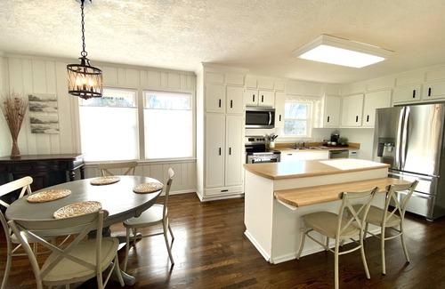 Anderson House | Renovated Retreat: Ideal Stay near Downtown Anderson