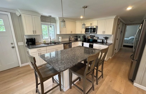 Bonnet Shores House | Renovated Bonnet Shores Home with Oceanfront Views