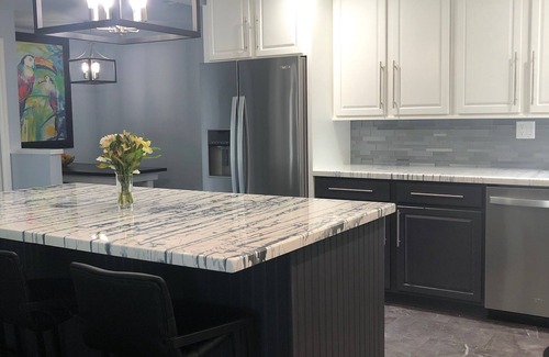 Warrenville House | Inviting Renovated Home with Breakfast & Family-Friendly Touches