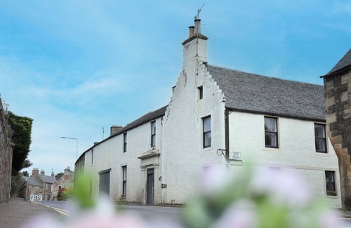 Auchtermuchty House | Updated Town House: Elegant Georgian Retreat with Ocean Views