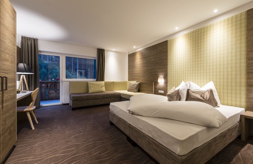 Nova Levante Hotel | Experience Rechenmachers Rosengarten: 4-Star Bliss Awaits