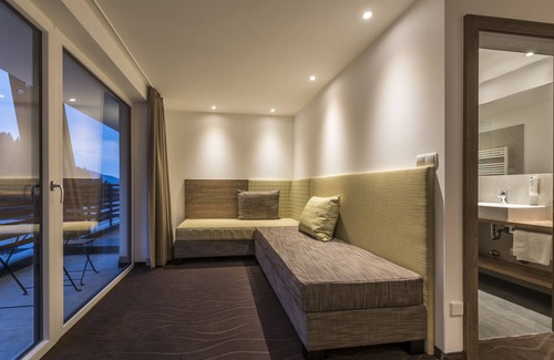 Nova Levante Hotel | Experience Rechenmachers Rosengarten: 4-Star Bliss Awaits