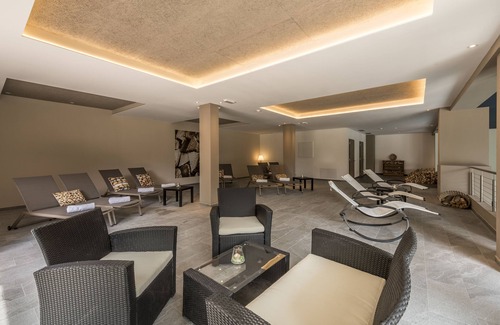 Nova Levante Hotel | Experience Rechenmachers Rosengarten: 4-Star Bliss Awaits