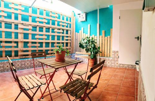 San Jose Obrero Apartment | Recently Renovated Hotel Near Santa Justa and Downtown