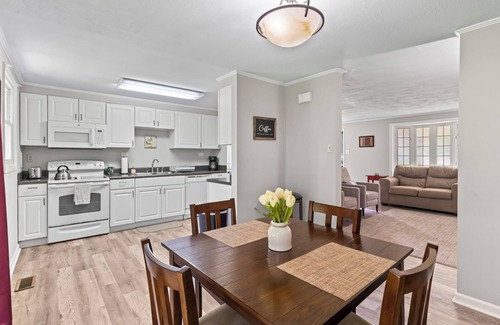 Bermuda House | Relax at Timberline! Family-Friendly & Pet Welcoming