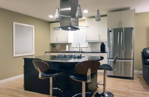 Rochester House | Comfortable Single-Level Living with Walk-in Shower