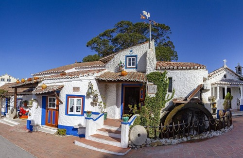 Sao Pedro da Cadeira Bed & Breakfast | Discover Hospedaria Recomeçar: Relaxing Spa & Family-Friendly