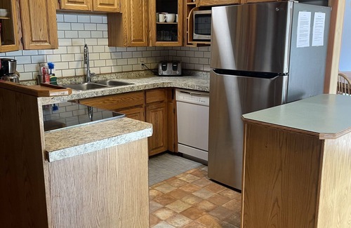 Okanagan-Similkameen Cabin | Reconnect by the River: 9.8 Rated with Ocean View & Spa