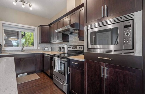 Kincora House | Reconnect & Recharge Roomy Memory Maker 3BR/3.5BA