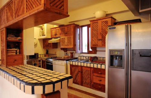 Ixtapa Apartment | Ideal Escape with Oceanfront Views and Warm Hospitality