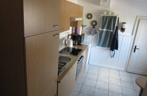Emden Apartment | Idyllic Cottage Retreat on the Dike in Emden, East Frisia