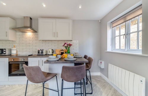 Oxborough House | Inviting Rectory Cottage in Norfolk with Private Pool & Spa
