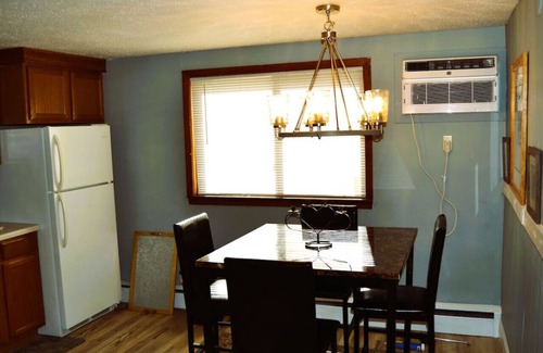 Grand Forks Apartment | Cozy Red 3: Family-Friendly Two-Bedroom with Kitchen