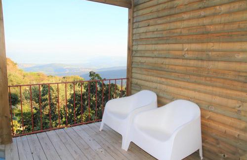 Amirim Cabin | Experience Red and White: Pool, Hot Tub & Perfect 10 Rating