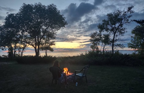 Beltrami County Cabin | Pet-Friendly Red Bear Beach Front Log Cabin with Pool