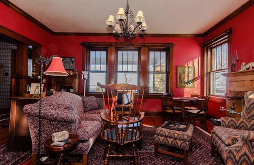 Higginsville Other | Cozy Getaway at Red Brick Farmhouse B&B - Emma's Room