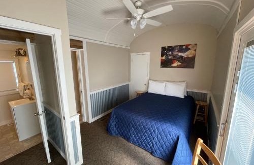 Ronks Hotel | Family-Friendly Red Caboose Motel with Dining Options