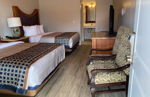 Kanab Hotel | Cozy Red Canyon Cabins: Family-Friendly with Breakfast Included