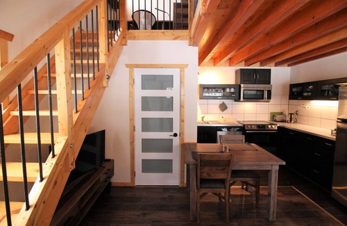 Anahim Lake House | Scenic Garden View Apartment at Red Cariboo Resort