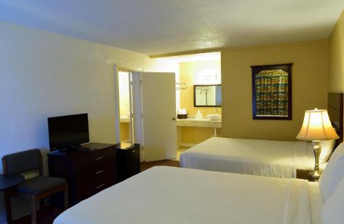 Gold Rock Hotel | Budget-Friendly Stay at Red Carpet Inn Battleboro