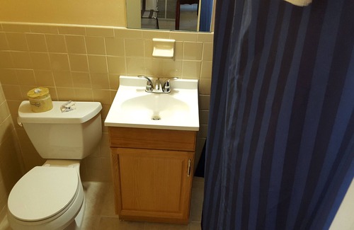 Grissom - Highland Hotel | Exceptional Stay at Red Carpet Inn Blacksburg with Breakfast