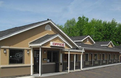 Orchard Park Hotel | Budget-Friendly Stay at Red Carpet Inn Orchard Park