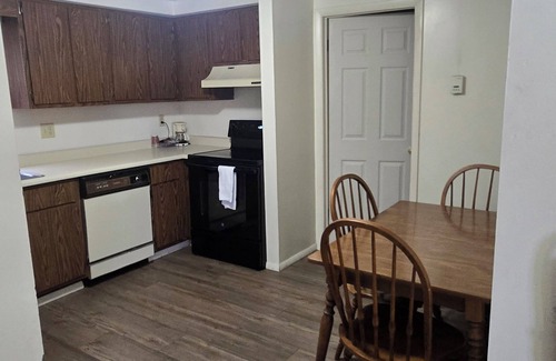 Pulaski Hotel | Budget-Friendly Stay at Red Carpet Inn Pulaski with Breakfast