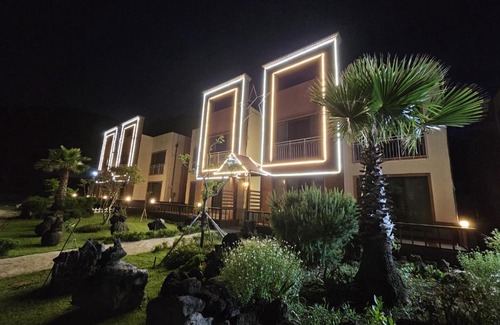 Aewol House | Budget-Friendly Stay at Red Castle Pension - Family Welcoming