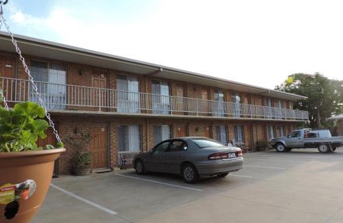 Red Cliffs Hotel | Relaxing Stay at Red Cliffs Colonial Motor Lodge, Mildura